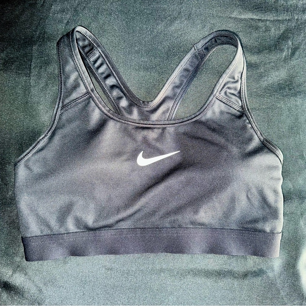 4 Nike Women's Sports Bras